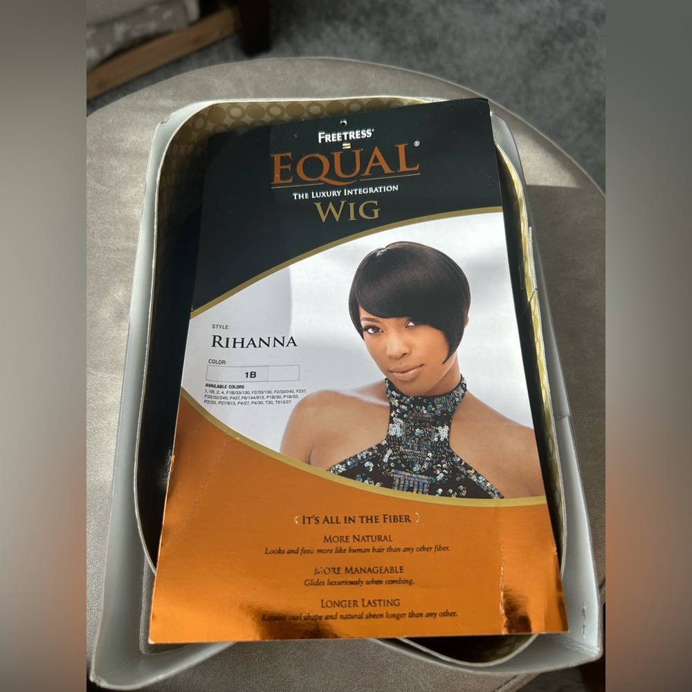 ✨NEW Pixie Bob With Bangs Women's Wig - Picture 10 of 12